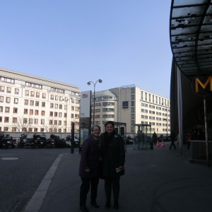 Angekommen: am Gare de Lyon, unser Hotel im Hintergrund
